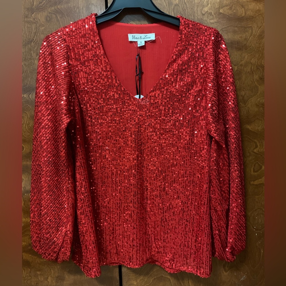 NWT Vine & Love Red Sequin Top Small